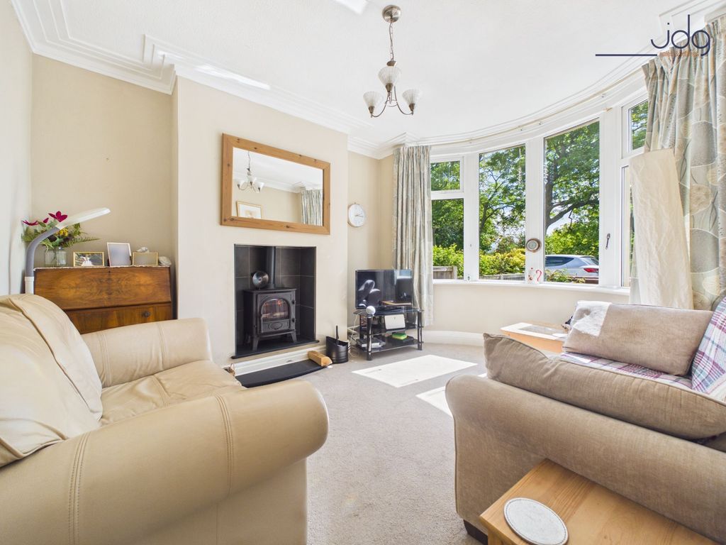 Property photo 2 of 12 Cosy Lounge