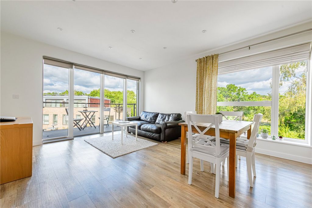 Property photo 1 of 14 Picture No. 16