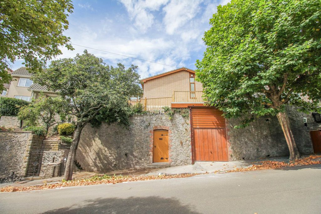 Property photo 1 of 21