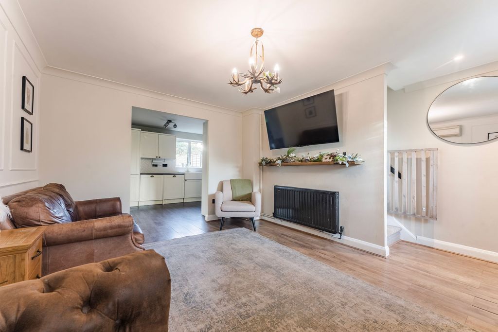 Property photo 2 of 22