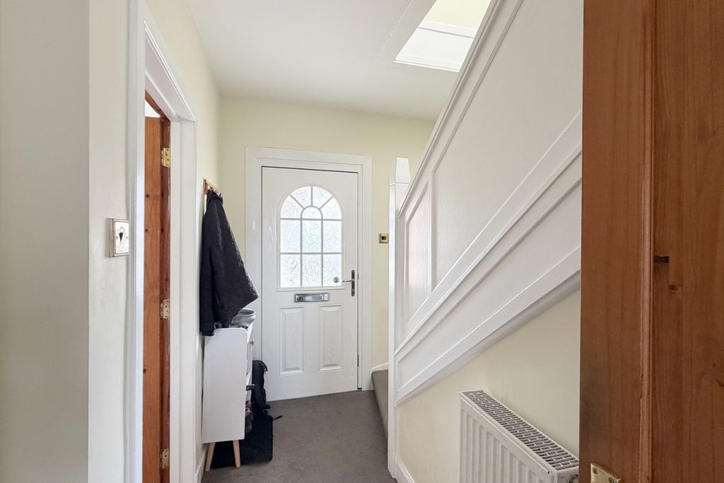 Property photo 2 of 21