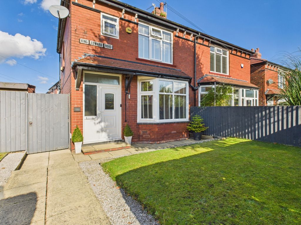 Property photo 2 of 27 Cam03729G0-Pr0148-Still028
