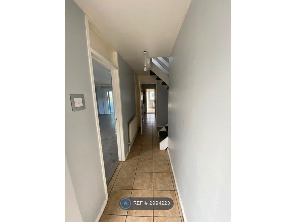 Property photo 2 of 34
