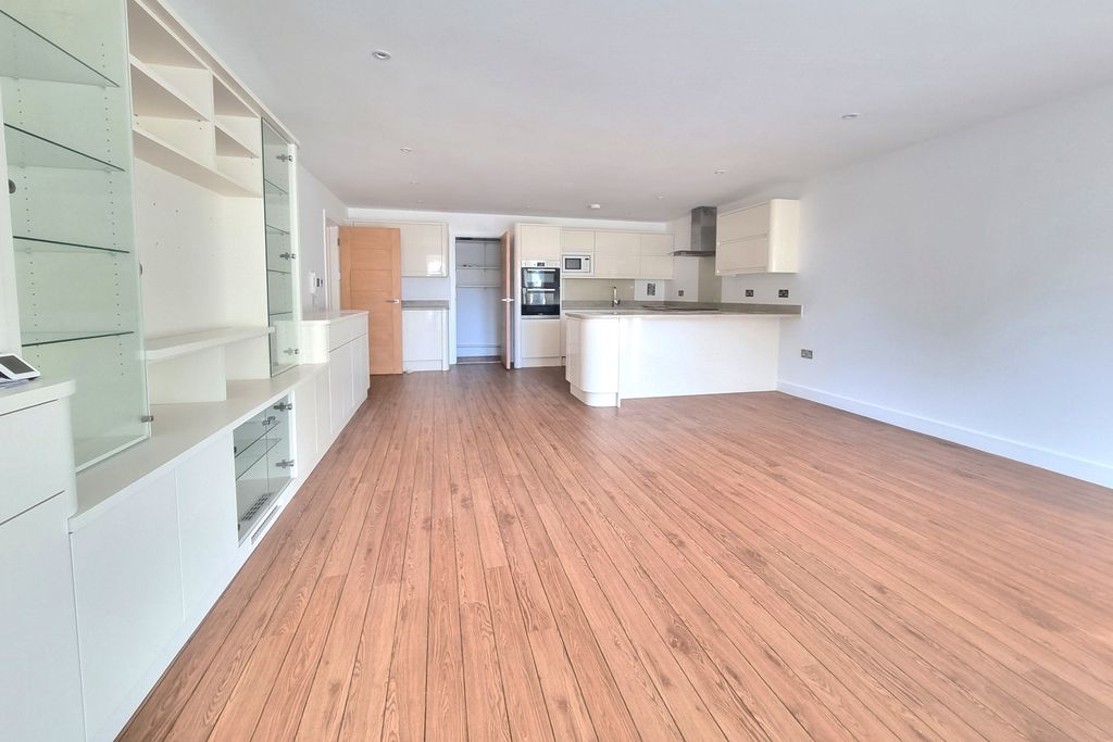 Property photo 2 of 21 20260107_124024