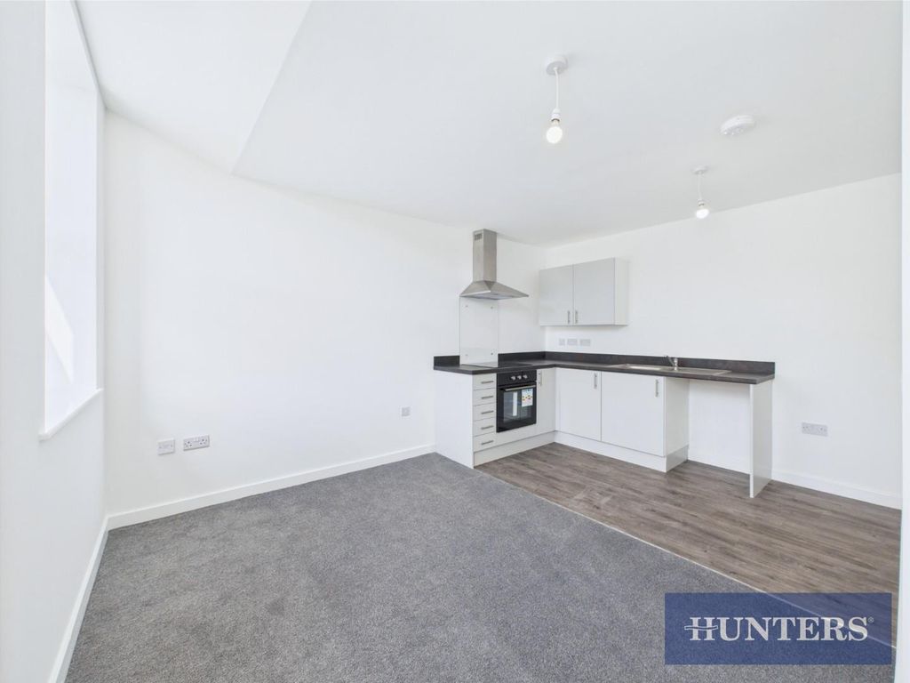 Property photo 3 of 9 Cam05333G0-Pr0084-Still001.Jpg