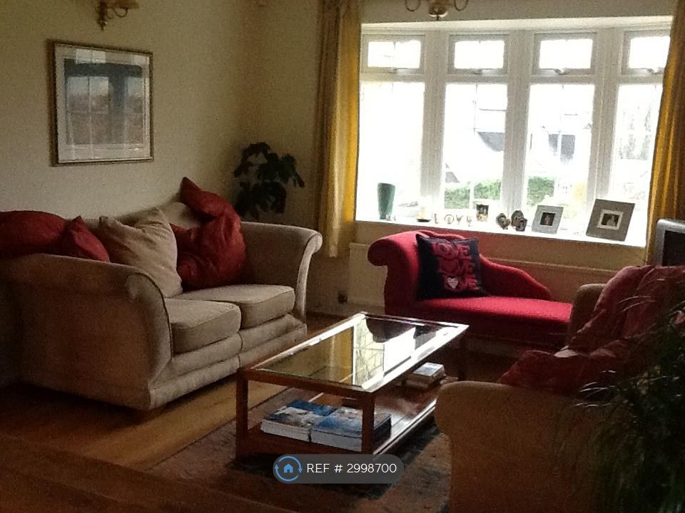 Property photo 2 of 9 Lounge
