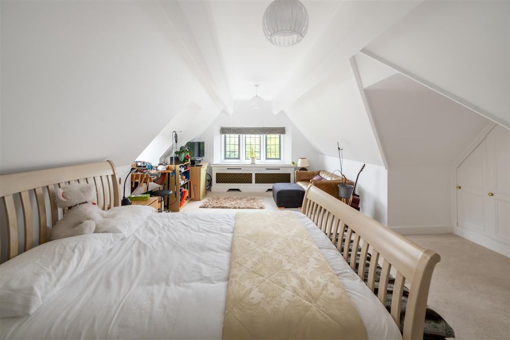 Additional image 24 of 2 bed flat for saleStuart Way, East Grinstead RH19