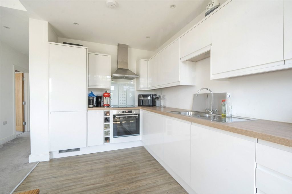 Property photo 3 of 13 Picture No. 31