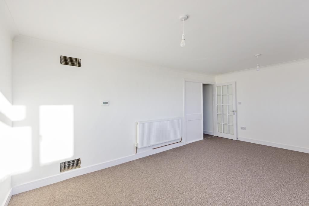 Property photo 3 of 4 Living Room