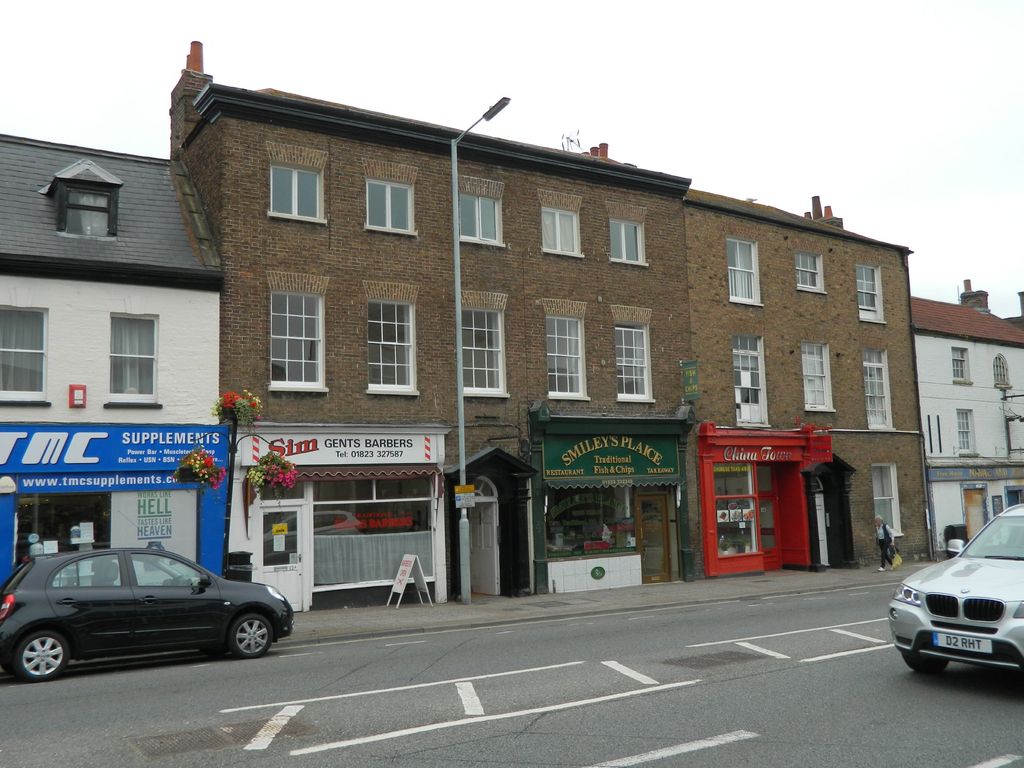 Property photo 1 of 7 Photo 03