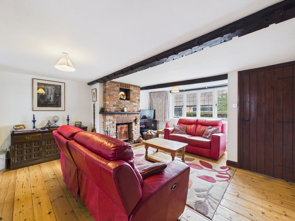 Property photo 3 of 15 Cam01984G0-Pr0564-Still003