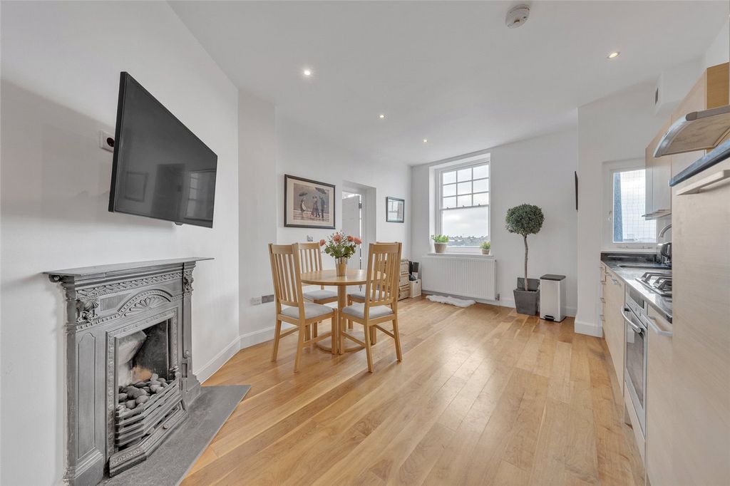Property photo 1 of 17 Picture No. 08