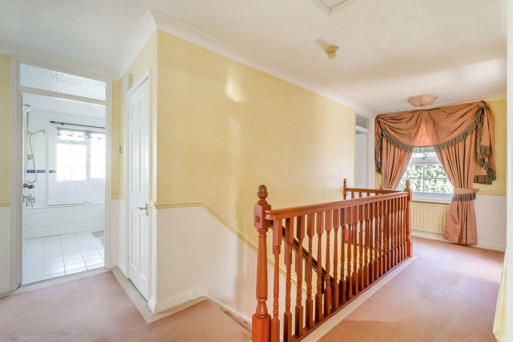 Additional image 19 of 4 bed detached house for salePotters Heights Close, Pinner HA5