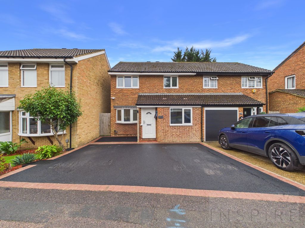 Property photo 1 of 32