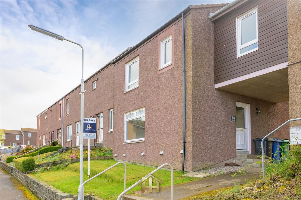 Property photo 3 of 39 18Scottcres-0004.Jpg