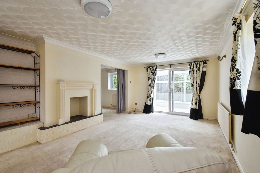Property photo 2 of 22 Pbox-Img.Jpg