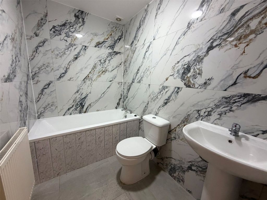 Property photo 2 of 7 Picture No. 09