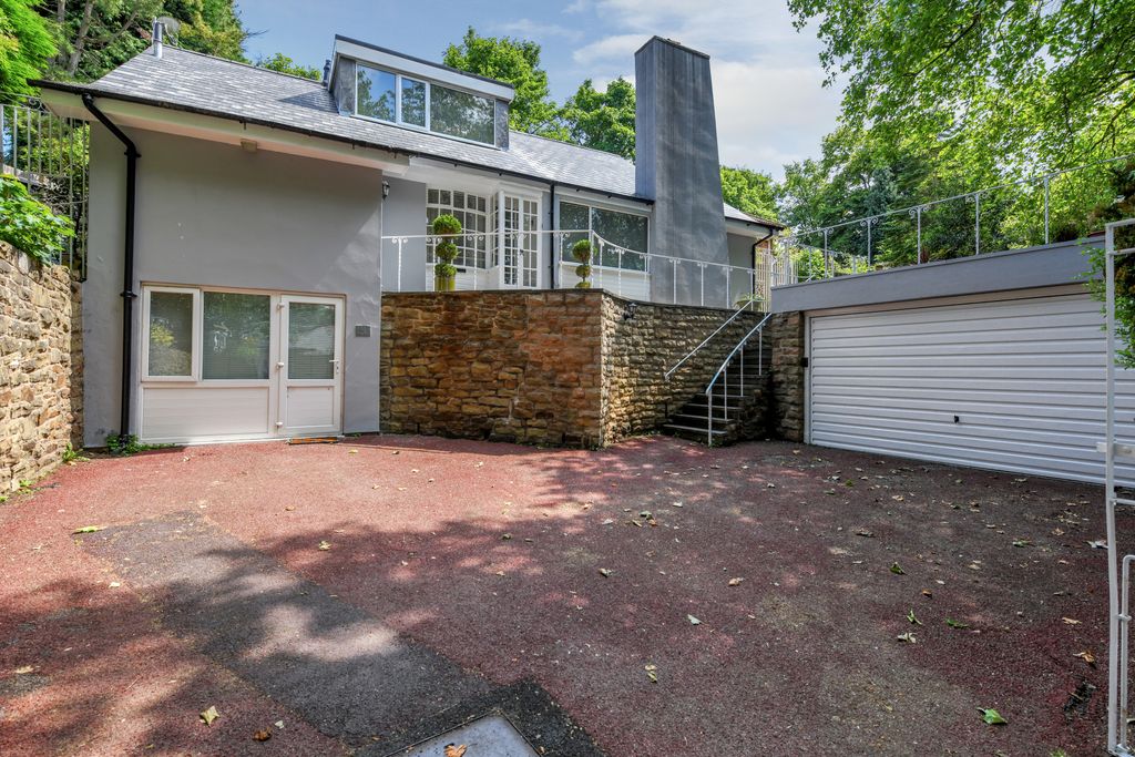 Property photo 1 of 21