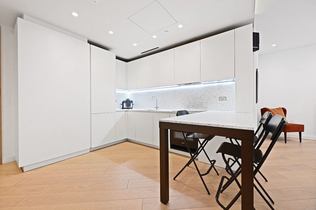 Property photo 2 of 12 Kitchen