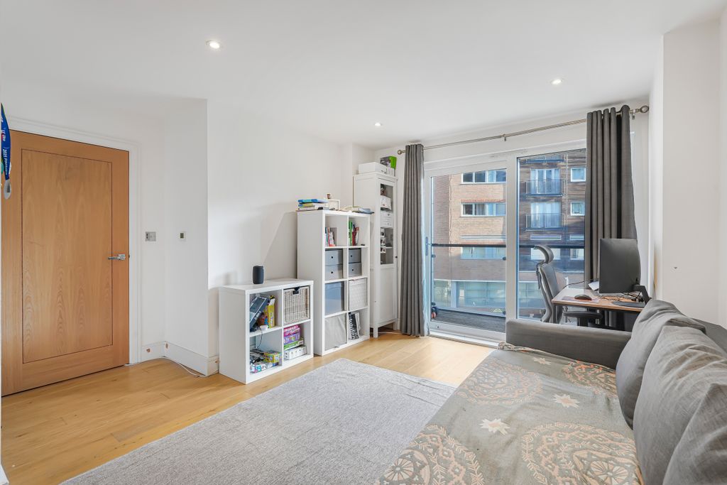 Property photo 2 of 20