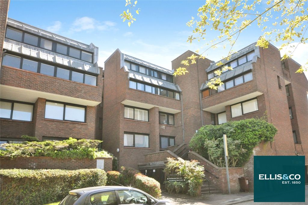 Property photo 1 of 17 Picture No. 52