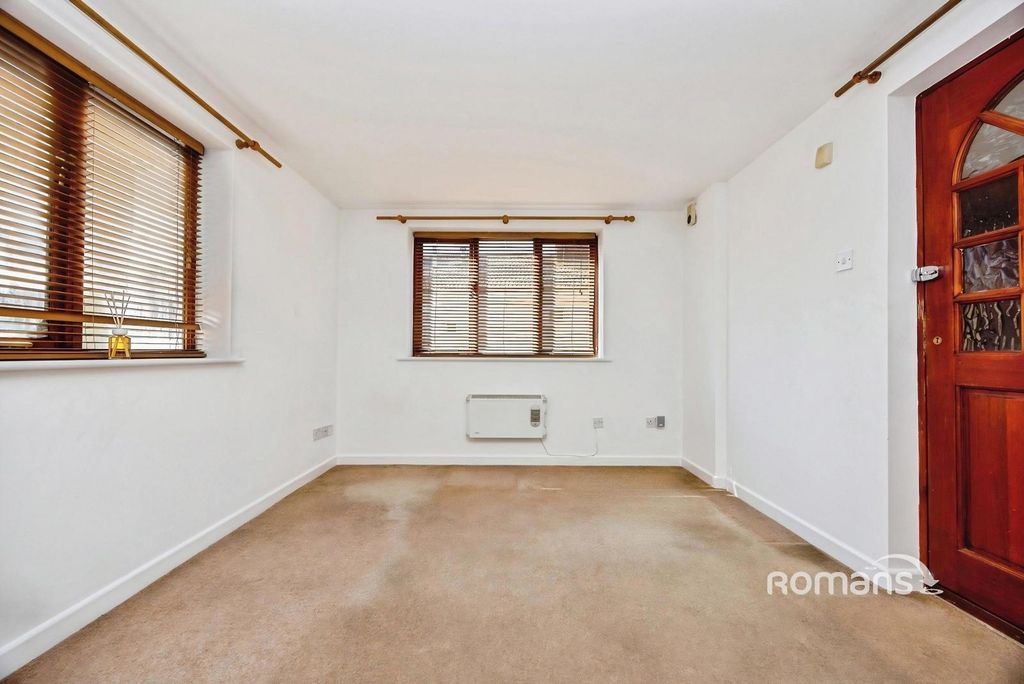 Property photo 3 of 9 Pbox-Img.Jpg