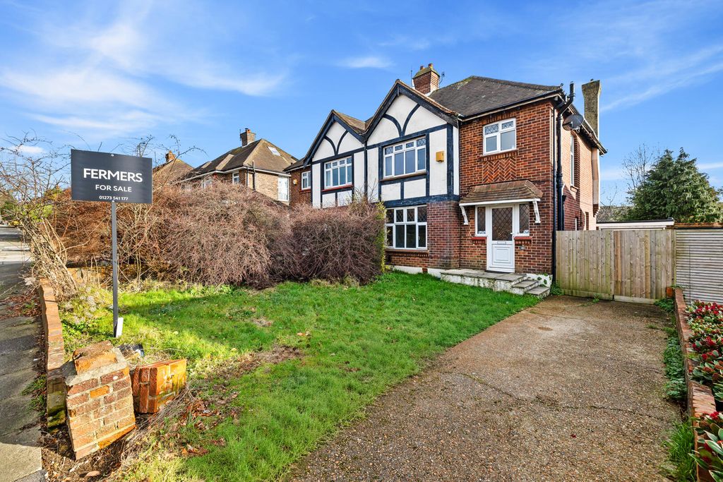 Property photo 1 of 13 Front (Exterior)