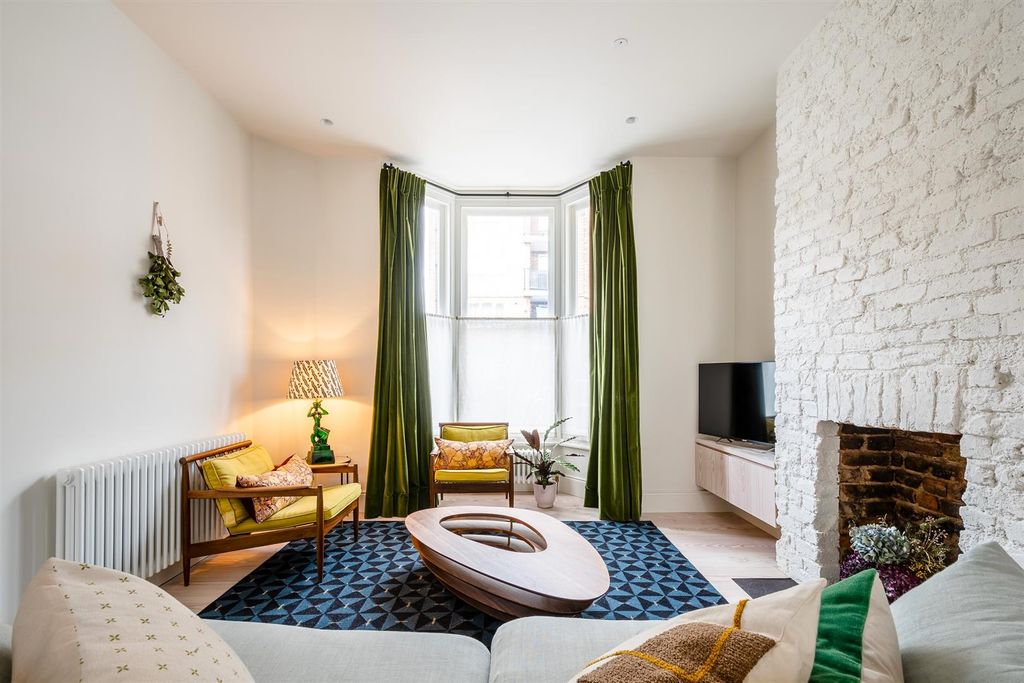 Property photo 3 of 24 3