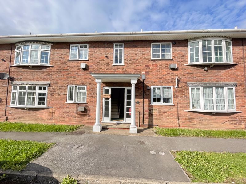 Property photo 1 of 6 Frontal