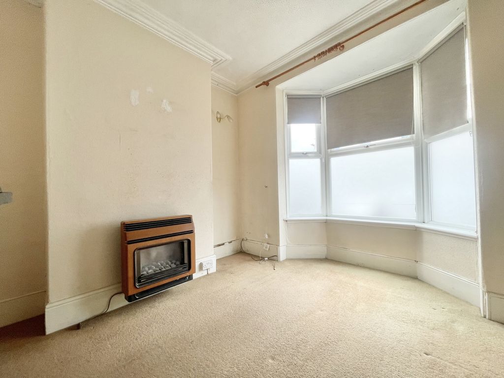 Property photo 2 of 15 Photo 5