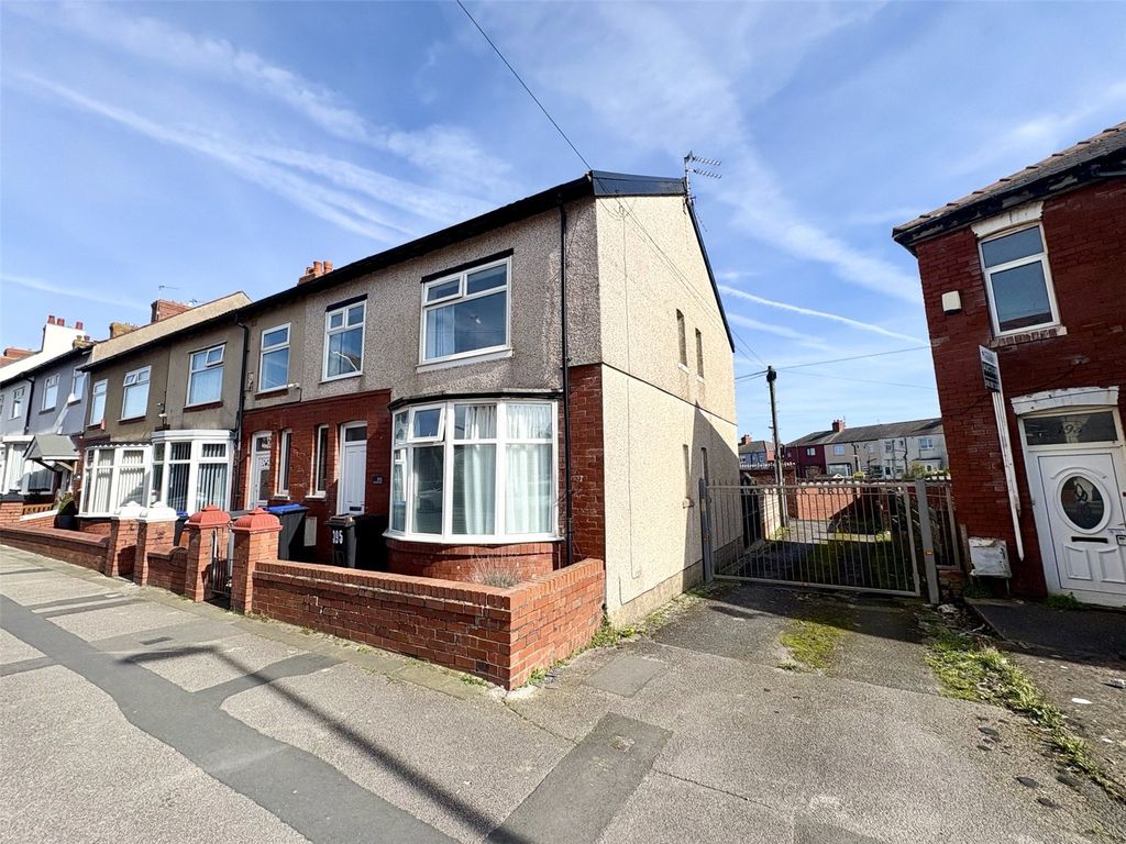 Property photo 1 of 19 Picture No. 05