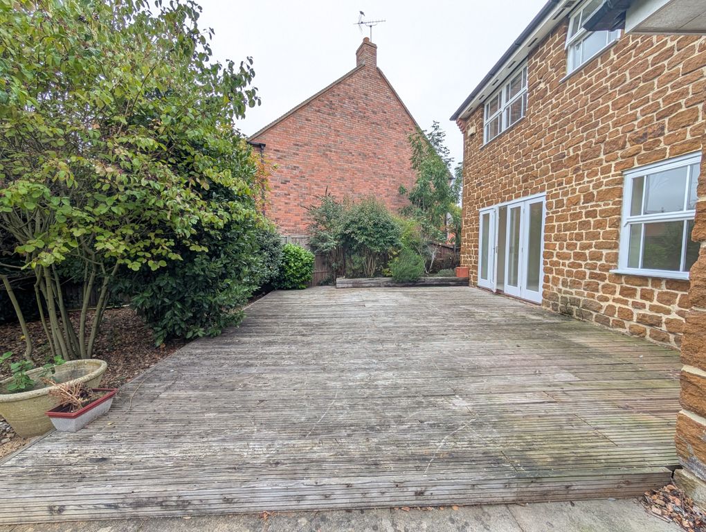 Property photo 3 of 28