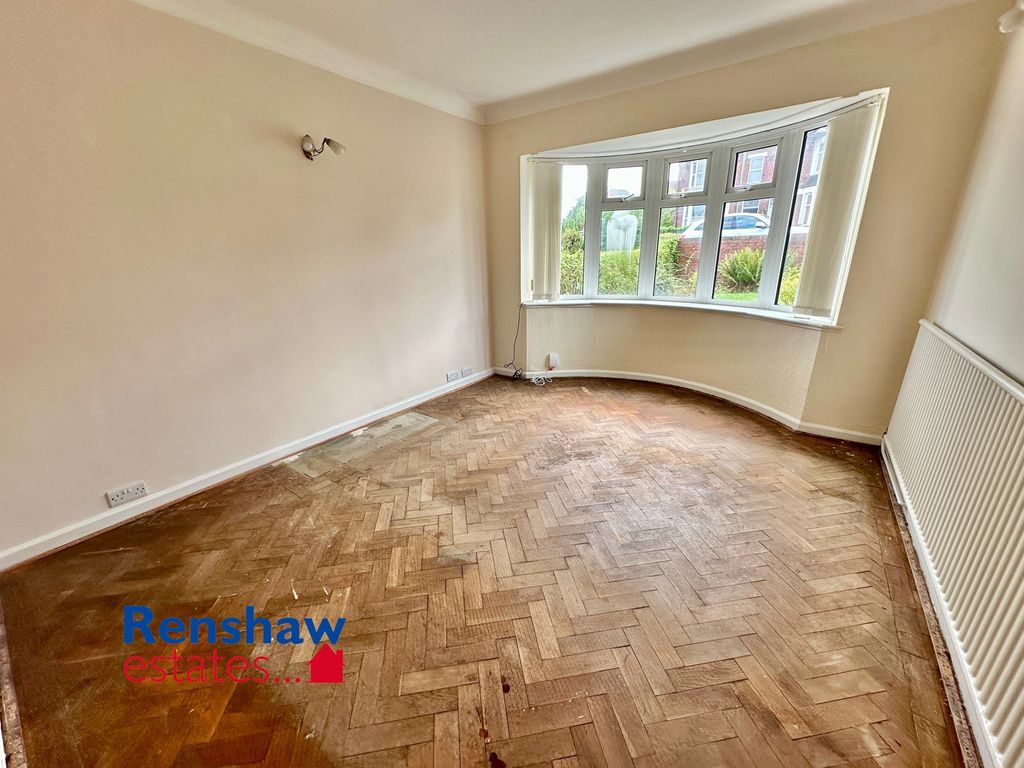 Property photo 2 of 17 L
