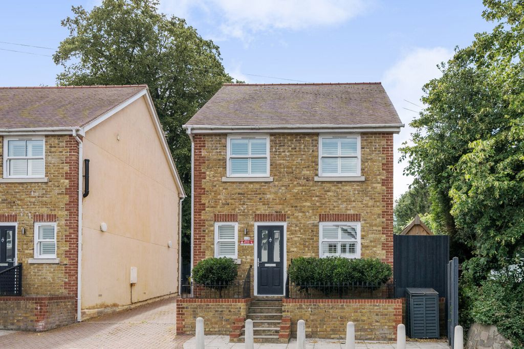 Property photo 1 of 19 1484402-1-6A43Cb4...