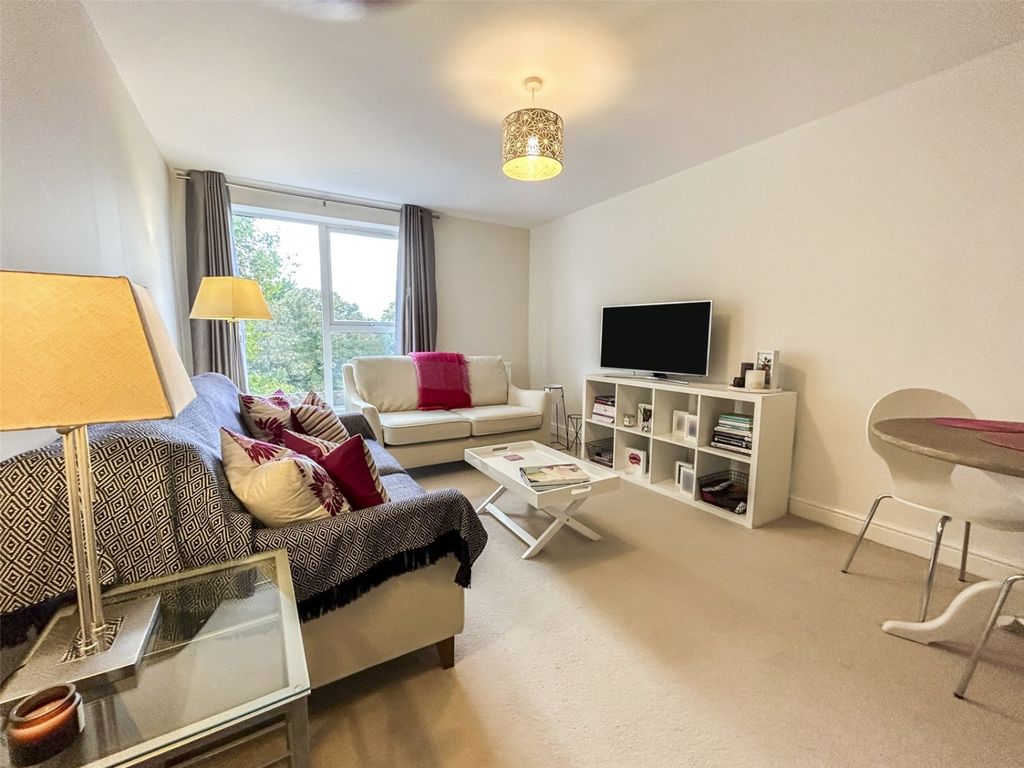 Property photo 2 of 8 Sitting Room