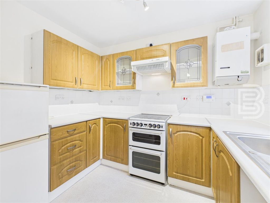 Property photo 3 of 16 Cam05587G0-Pr0085-Still009.Jpg