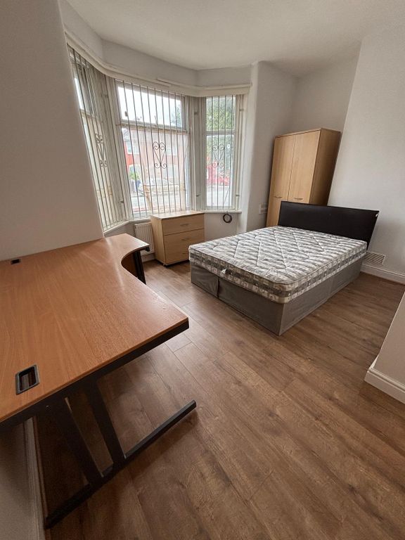 Property photo 1 of 11 Platt Lane