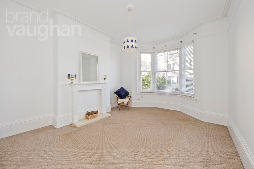 Property photo 2 of 16 Picture No. 02