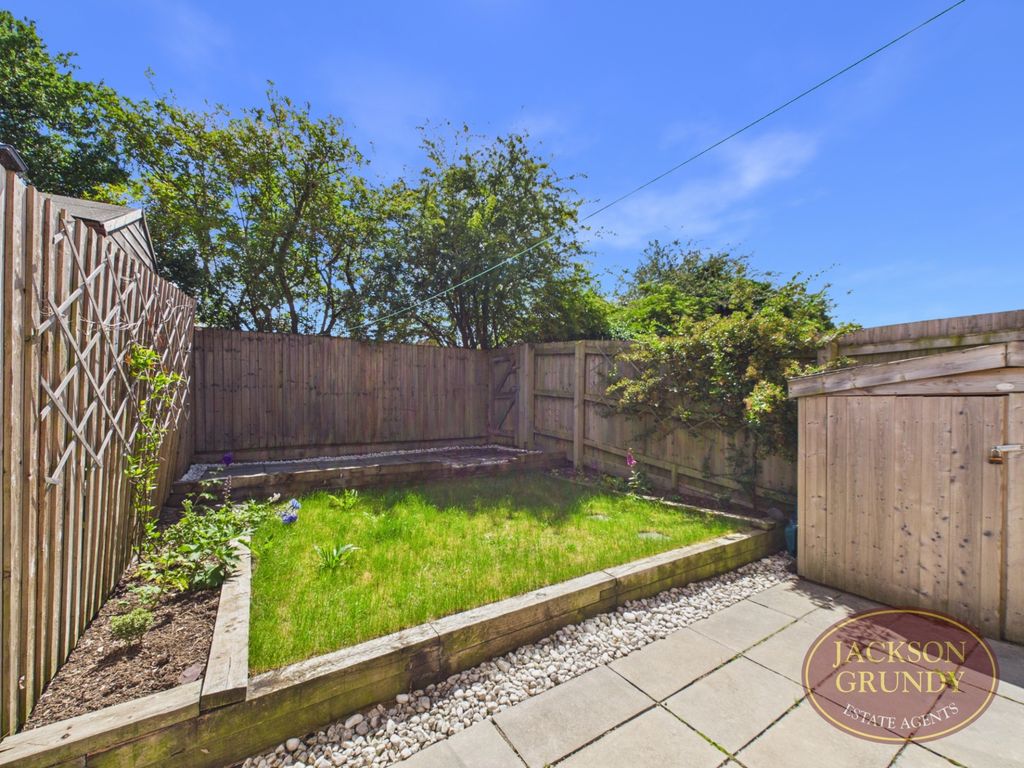 Property photo 3 of 12 Photo 11