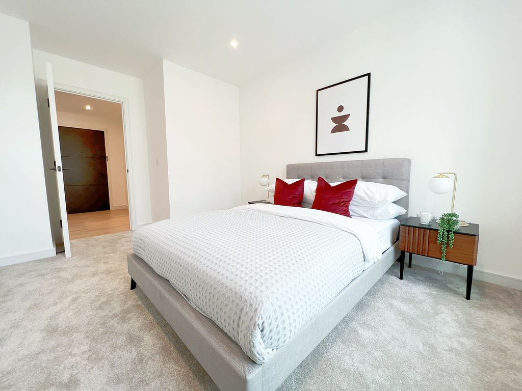 Property photo 2 of 33
