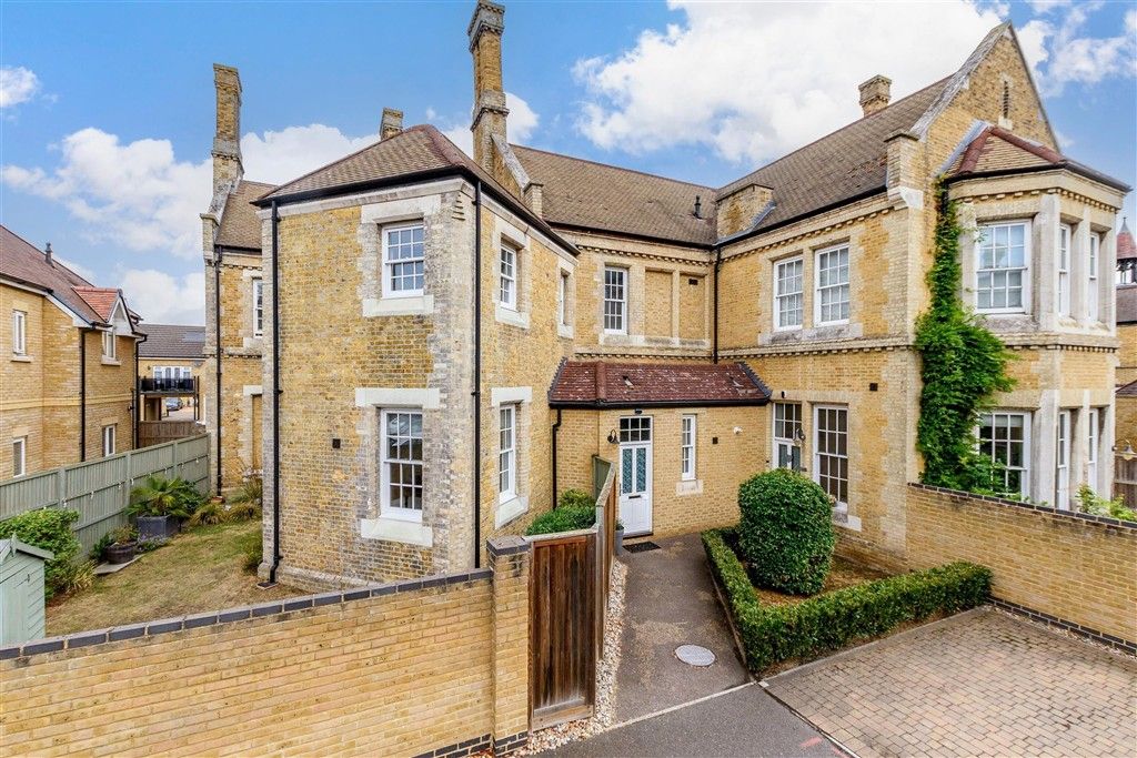 Property photo 1 of 10 External W