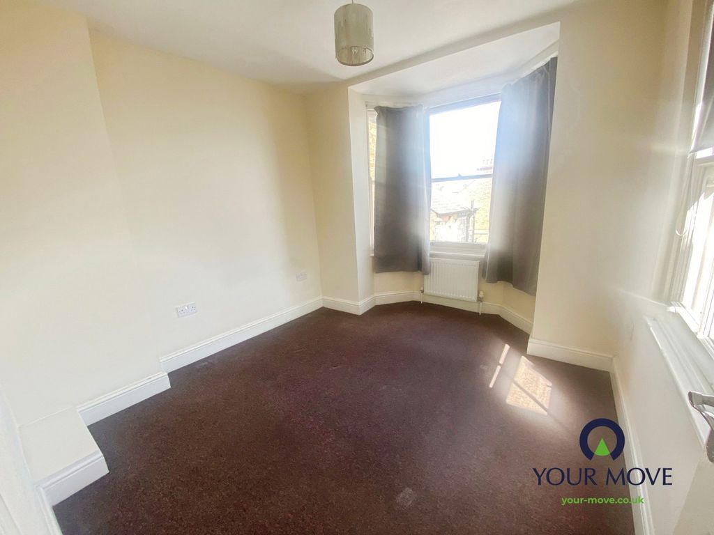 Property photo 3 of 8 Pbox-Img.Jpg