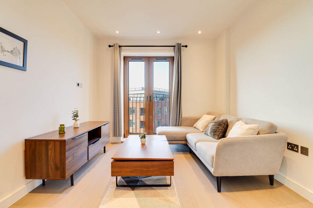 Property photo 2 of 16 Living Room