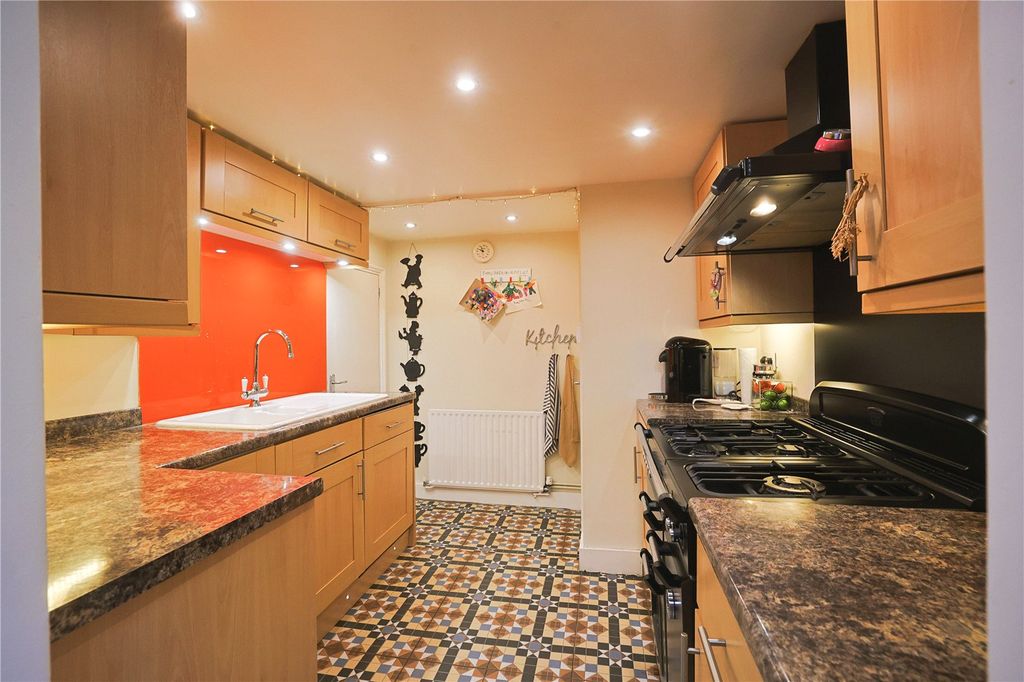 Property photo 3 of 30 Picture No. 61