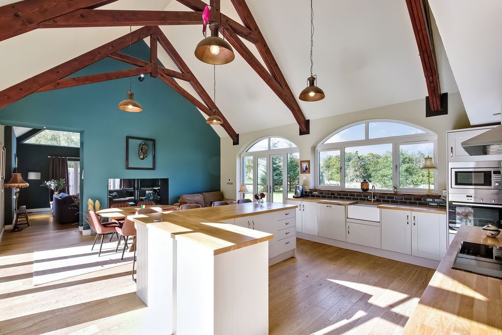 Property photo 3 of 22 Property Image 3