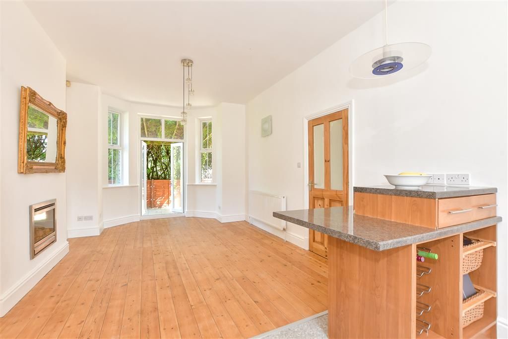 Property photo 3 of 14 Dining Area