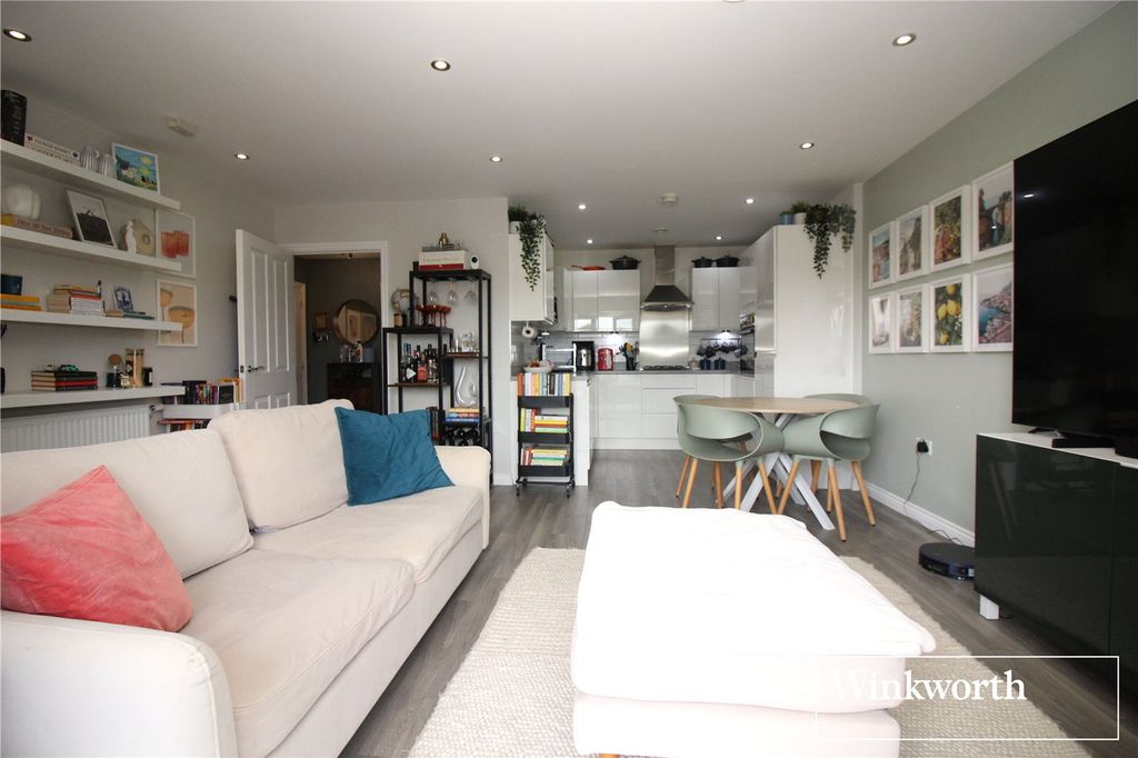 Property photo 1 of 17 Picture No. 12