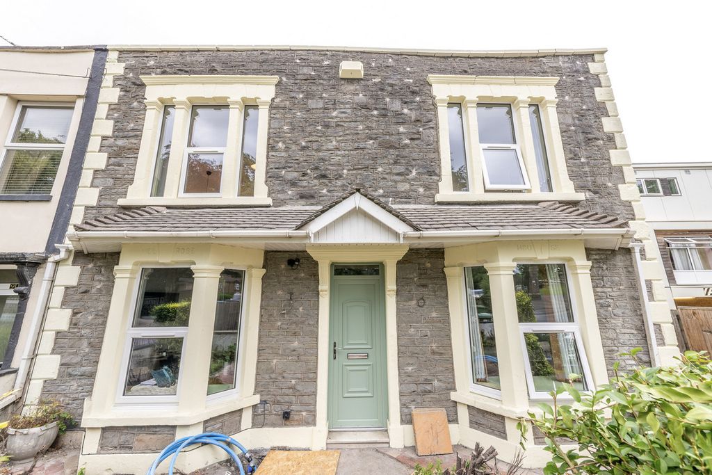 Property photo 1 of 29