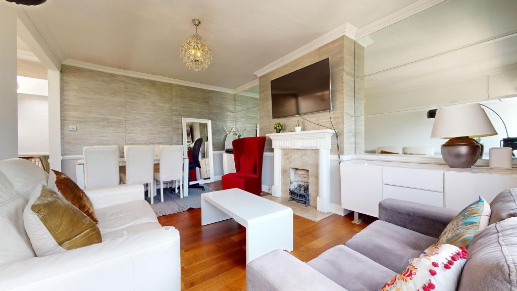 Property photo 1 of 21