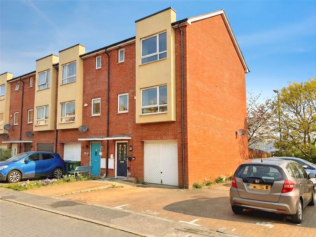 Property photo 1 of 23 Picture No. 28